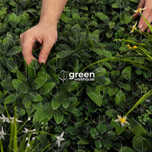 El Follaje Artificial Aralia tiene una gran cantidad de acabados y variedad de hojas en combinación de flores de orquídea y diferentes helechos, imparten un aspecto denso y natural.