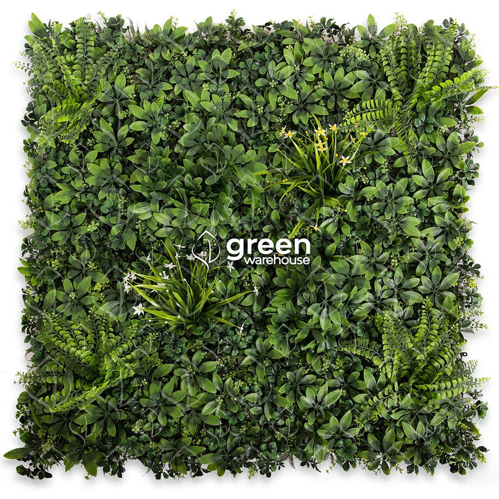 El encanto del Follaje Aralia, se debe a la cantidad de detalle con acabados y variedad de hojas en combinación de flores de orquídea y diferentes helechos, imparten un aspecto denso y natural, perfecto donde se requiere un diseño de Muro Verde complejo. Este es el único modelo que viene con incrustaciones de Follajes 3d, lo que le da un realce espectacular.