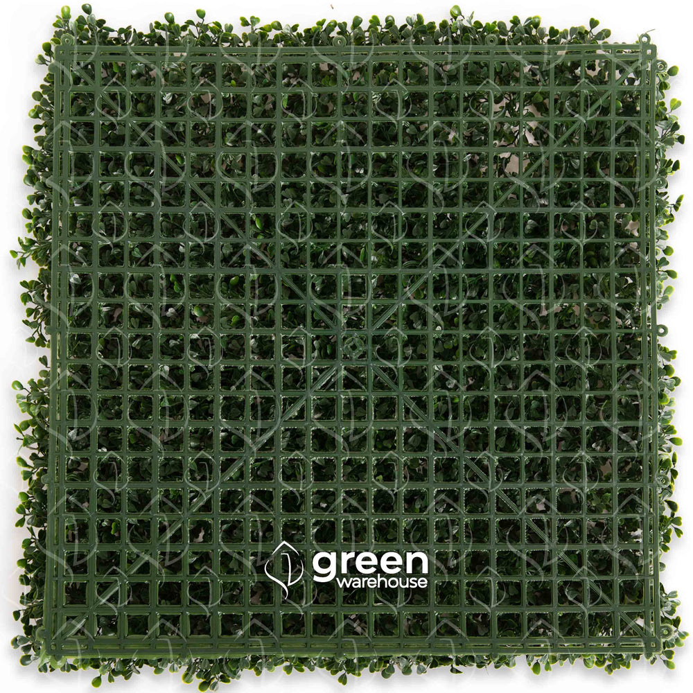 Debido a los detalles y el material del que está hecho del panel de Follaje Artificial Boxwood permite que su instalación sea mucho más sencilla y rápida.  