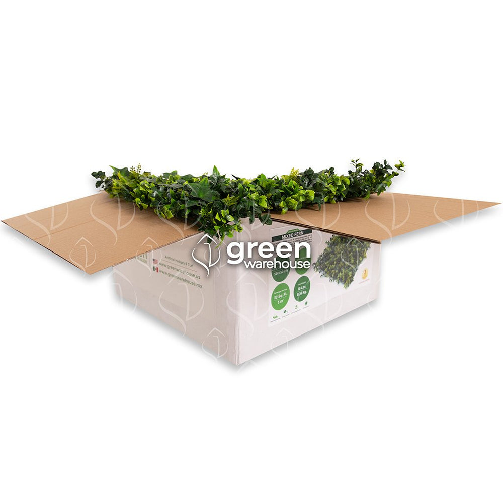 El Follaje Artificial Helecho Mixto se compone de tres helechos diferentes con hojas texturizadas, variando entre sí en tamaño y tonalidades de verde; brinda un aspecto natural y lo hace ser un Follaje único e irrepetible. Es ideal para resaltar un muro verde sin necesidad de combinar con otros follajes. Hacemos envíos a todo México. 