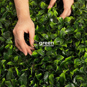 El Follaje Artificial Hoja de Gardenia se caracteriza porque tiene hojas medianas con una excepcional textura, en tonalidades de verde con puntas más brillantes,.