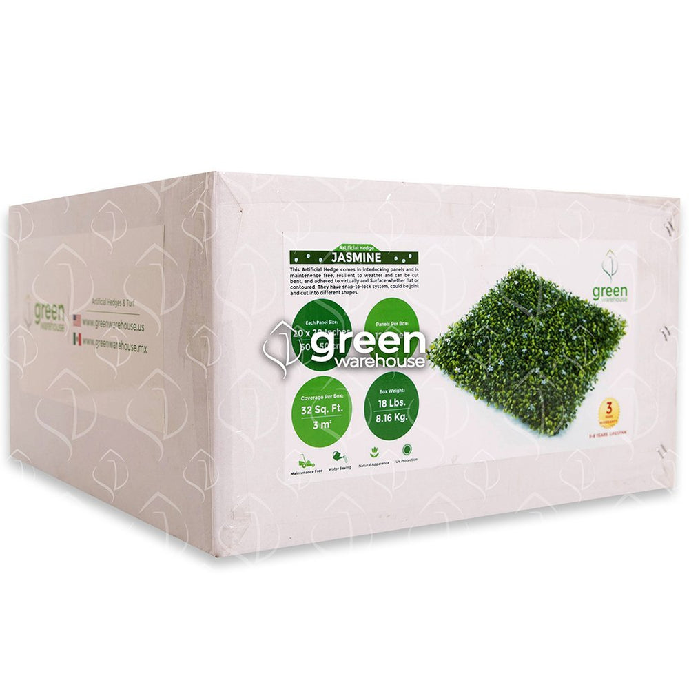 El Follaje Artificial Jazmín, es ideal para decoraciones sobrias y elegantes gracias a sus pequeñas hojas verde oscuro y verde brillante, complementado con discretas flores blancas que ofrecen apariencia fresca y natural. Es un Follaje que por sí solo puede darle vida a Muros Verdes, sin embargo, también es el favorito para combinarlo con follajes de otros colores y resalar aún más la Flor blanca de este Follaje Jazmín. Hacemos envíos a todo México. 