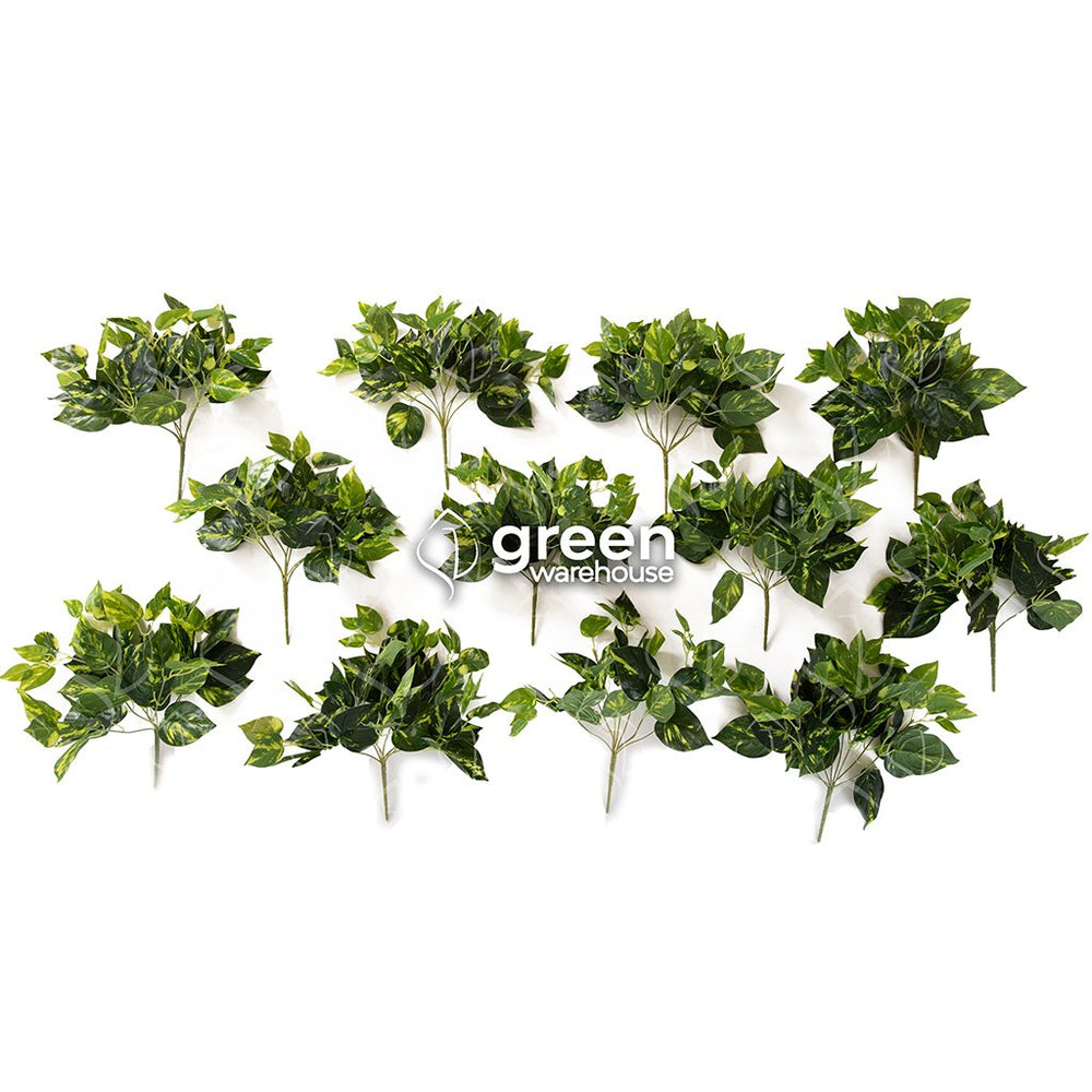 La Planta Artificial Julieta es una planta que tiene hojas en forma de corazón a dos tonos, verde obscuro y verde claro ideales para generar acentos en espacios que requieren más de un bonito realce como un Jardín Vertical o para colocarla dentro de una maceta. Hacemos envío s todo México. 