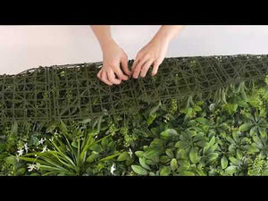 
                
                    Cargar y reproducir el video en el visor de la galería, El encanto del Follaje Aralia, se debe a la cantidad de detalle con acabados y variedad de hojas en combinación de flores de orquídea y diferentes helechos, imparten un aspecto denso y natural, perfecto donde se requiere un diseño de Muro Verde complejo. Este es el único modelo que viene con incrustaciones de Follajes 3d, lo que le da un realce espectacular.
                
            